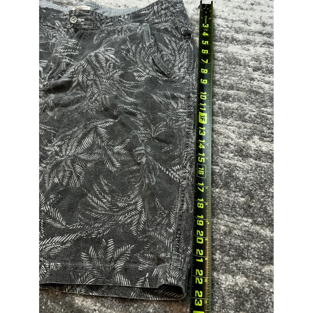 Carbon 2 Cobalt Shorts Mens 38 Black Palm Leaf Print Linen Blend Floral Hawaiian